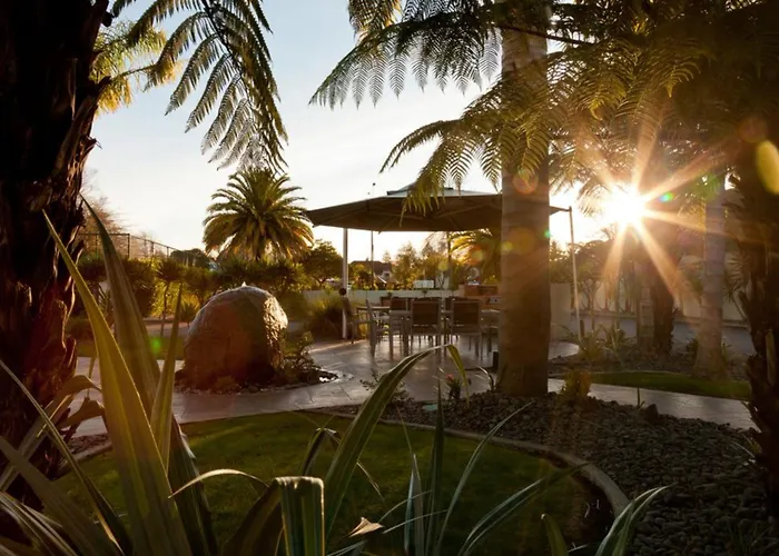 Regal Palms